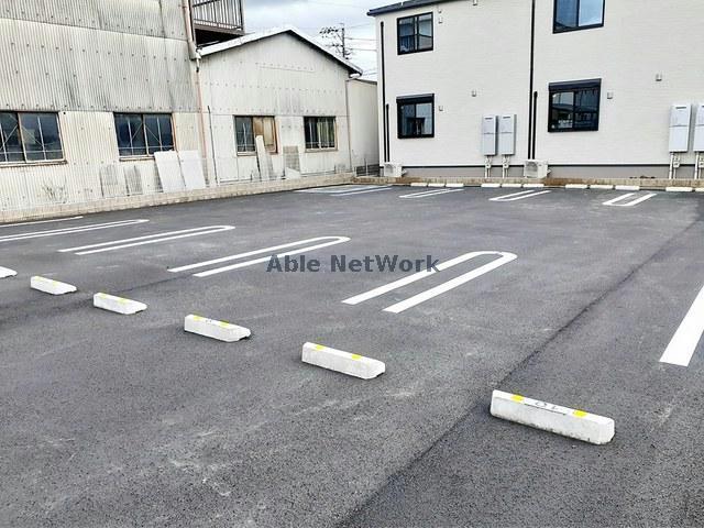 駐車場　駐車場