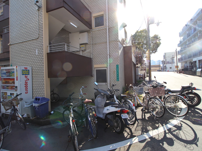 谷田・十三マンションの外観写真