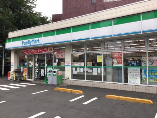 コンビニ　ファミリーマート 東村山久米川通り店（コンビニ）まで481m