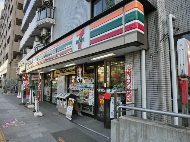 コンビニ　セブンイレブン（コンビニ）まで133m