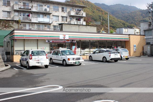 コンビニ　セブン－イレブン三原糸崎店（コンビニ）まで610m