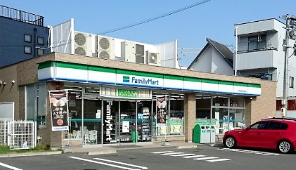 コンビニ　ファミリーマート 名古屋西高校前店（コンビニ）まで381m