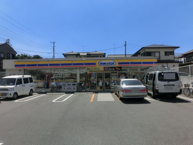 コンビニ　ミニストップ千葉検見川2丁目店（コンビニ）まで640m