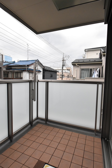 バルコニー　バルコニー付！お天気のいい日は洗濯物も気持ちよく干せますね！