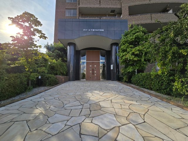 エントランス　詳細は、RISUMO江坂本店までお問合せください♪