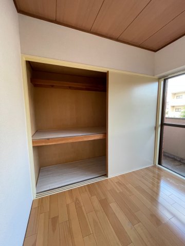 収納　※別号室参考写真です