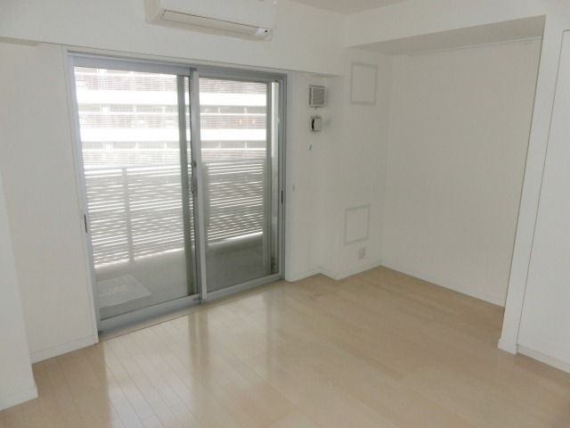居室・リビング　清潔感のあるお部屋です。