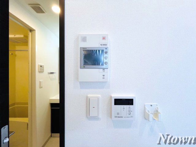セキュリティ　モニター付きインターホンです。