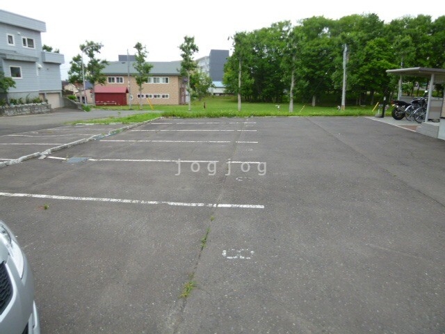 駐車場　駐車場