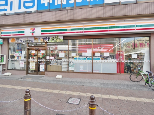 コンビニ　セブンイレブン福生西口店（コンビニ）まで481m