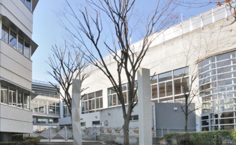 中学校　新宿区立落合中学校（中学校）まで1123m