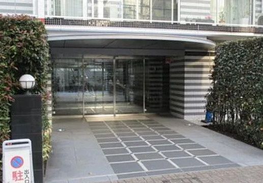 エントランス　清潔なエントランスです