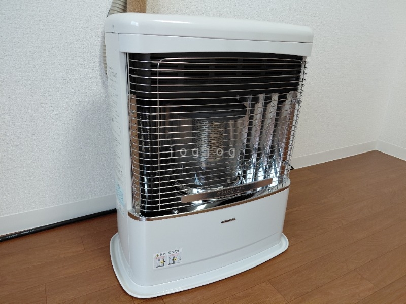 その他設備　冬はあったか石油ストーブです。