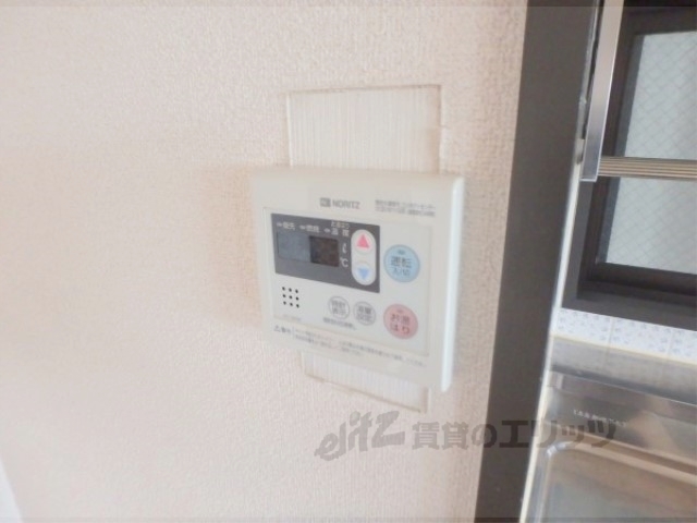 その他設備　給湯器リモコン