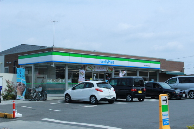 コンビニ　ファミリーマート東大和新青梅街道店（コンビニ）まで653m