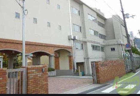 小学校　宝塚市立宝塚小学校（小学校）まで298m