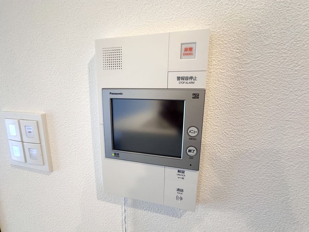 セキュリティ　同物件別部屋写真