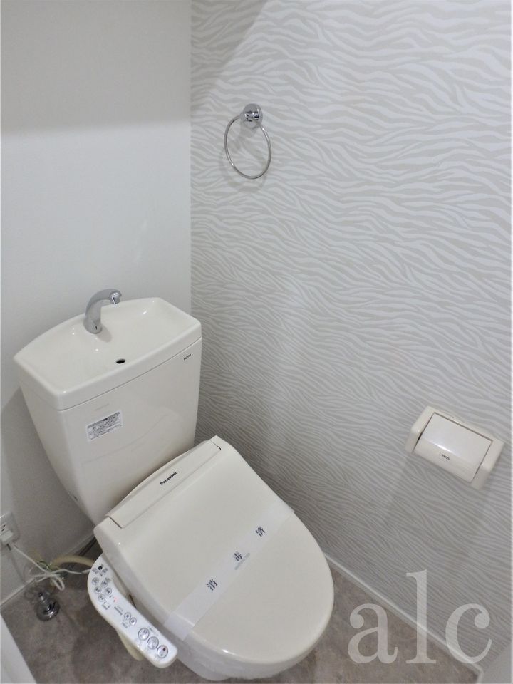 トイレ　清潔感のあるトイレです
