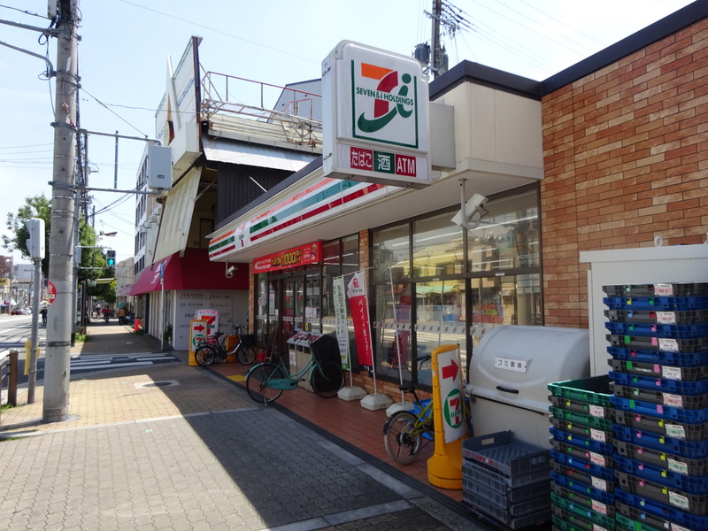 コンビニ　セブンイレブン 大阪三泉市場通店（コンビニ）まで322m