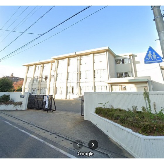 中学校　福岡市立横手中学校（中学校）まで1131m