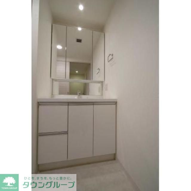 洗面設備　※写真は同タイプ住戸です。