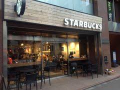 飲食店　スターバックスコーヒー 四谷3丁目店（飲食店）まで916m