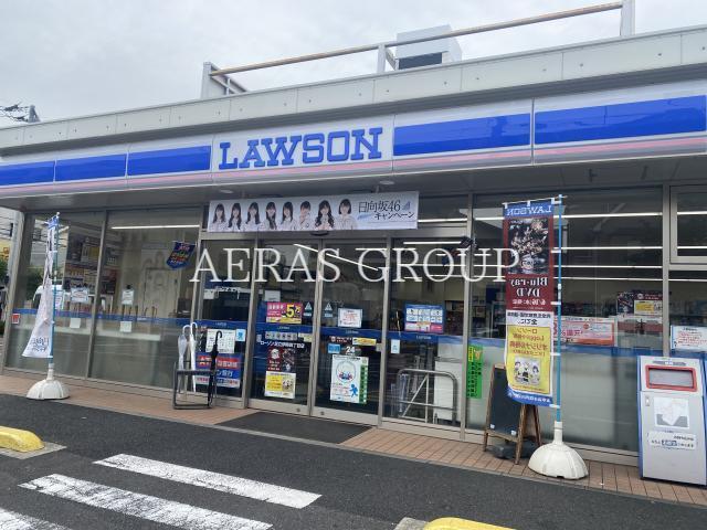 コンビニ　ローソン伊興本町二丁目店（コンビニ）まで399m