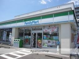 コンビニ　ファミリーマート札幌月寒東5条11丁目店（コンビニ）まで384m