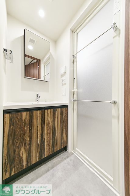洗面設備　※写真は同タイプ住戸です。