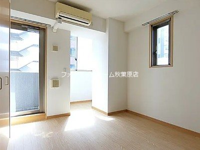 居室・リビング　★《見学予約受付中》当店では契約金がクレジット決済可能です★