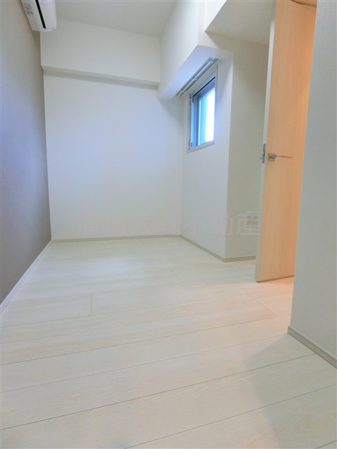 その他　洋室4帖寝室