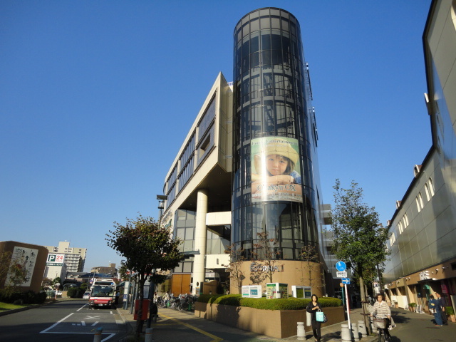 スーパー　OdakyuOX狛江店（スーパー）まで824m