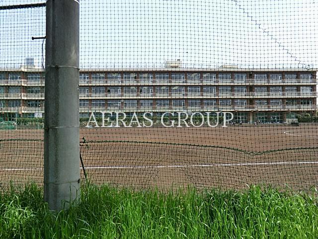 中学校　所沢市立南陵中学校（中学校）まで884m