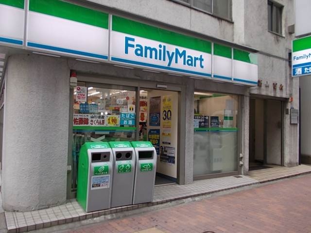 コンビニ　ファミリーマート築地六丁目店（コンビニ）まで195m
