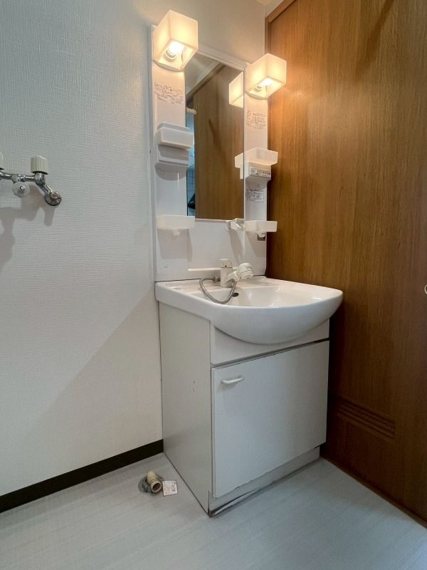 洗面設備　１号室タイプのお部屋写真となります。