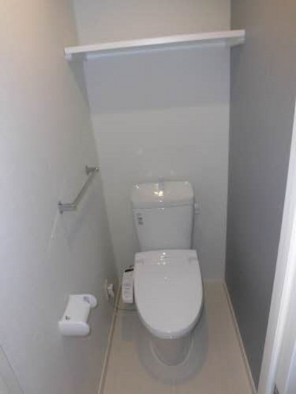 トイレ　※他号室の写真です