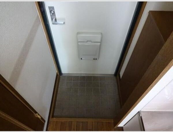 玄関　※他部屋参照
