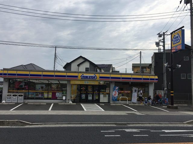 コンビニ　ミニストップ（コンビニ）まで350m