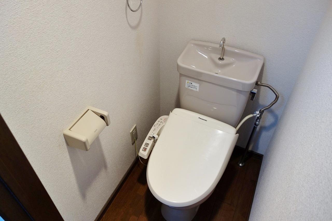 トイレ　ウォシュレット付きの洋式トイレ♪
