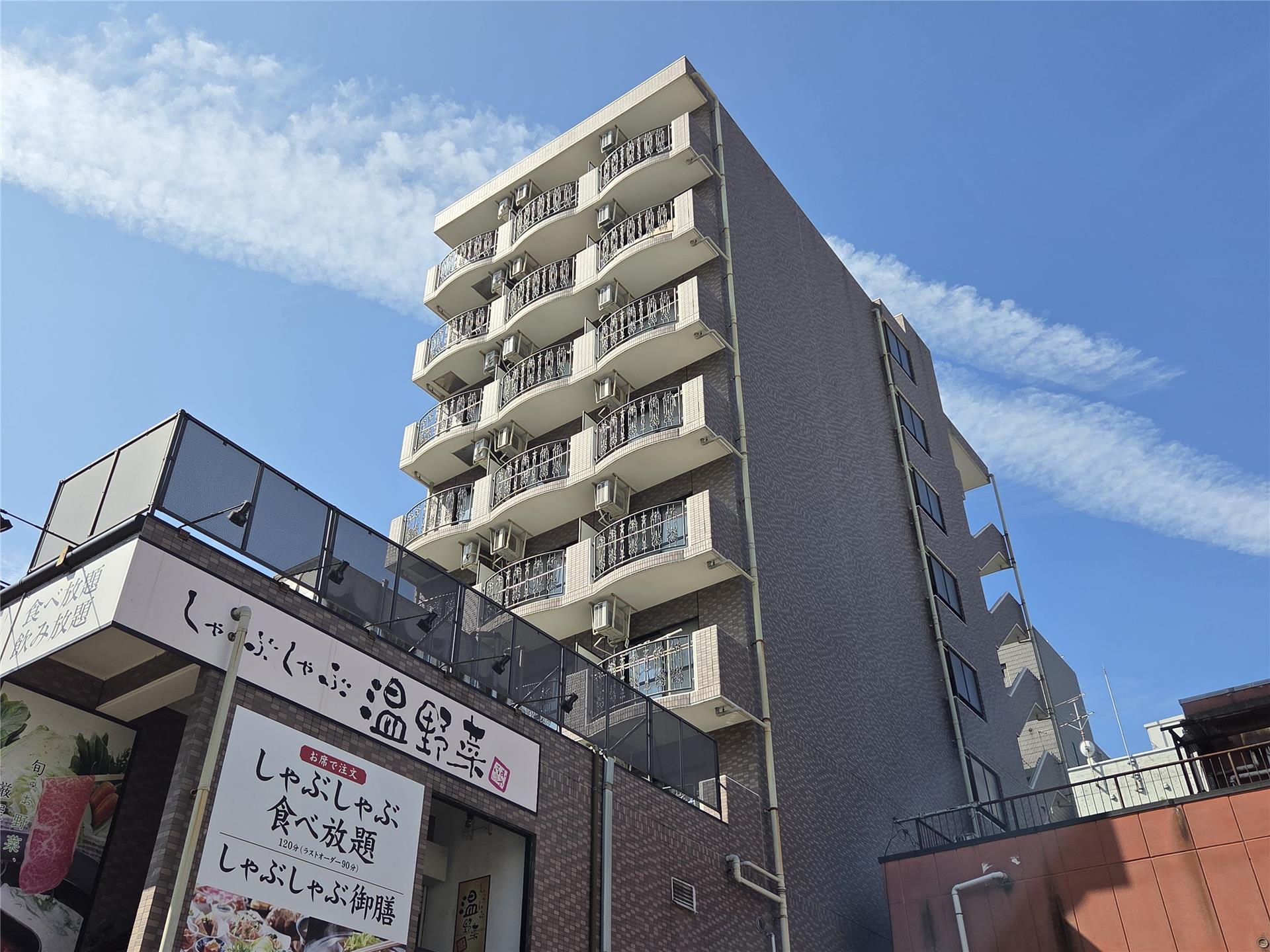 建物外観　2002年築　ＩＤビル