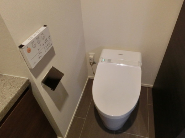 トイレ　別部屋参考写真