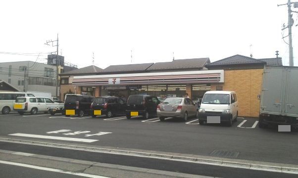 コンビニ　セブン　さいたま曲本３丁目店（コンビニ）まで450m