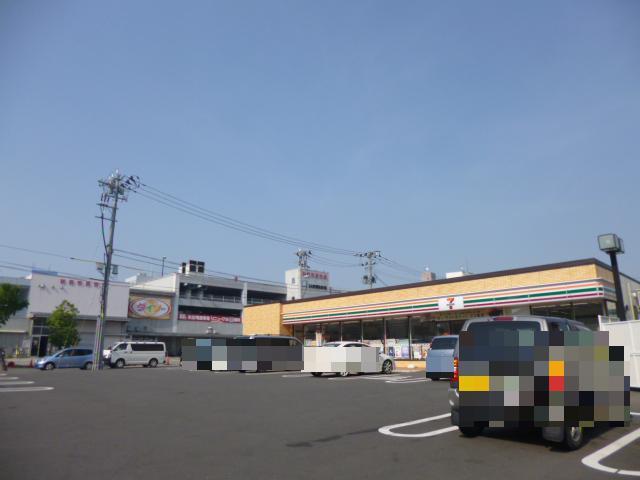 コンビニ　セブンイレブン秋田中通６丁目店（コンビニ）まで240m