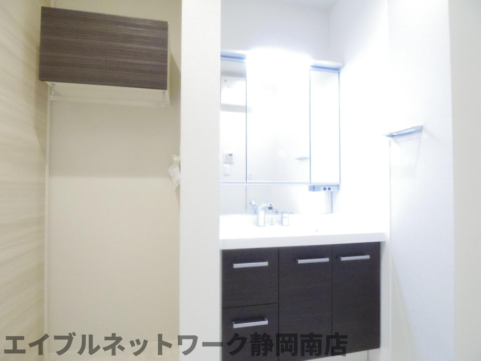 洗面設備　使いやすい洗面所です