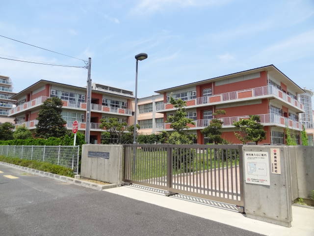 小学校　浦安市立高洲北小学校（小学校）まで569m