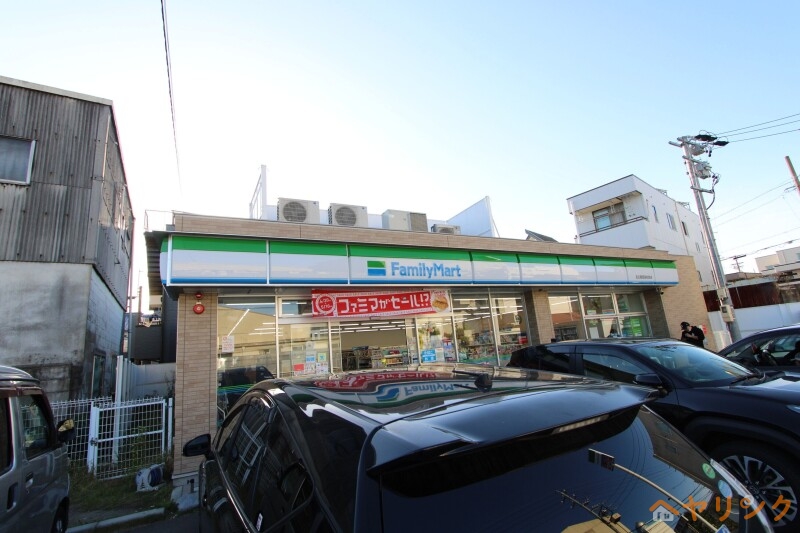 コンビニ　ファミリーマート名古屋西高校前店（コンビニ）まで411m