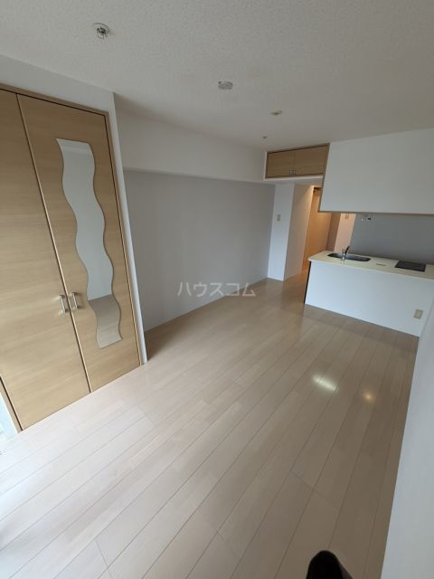 No.72 HARBOR EAST TOWERの居間写真