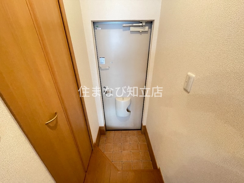 玄関　同型別部屋写真