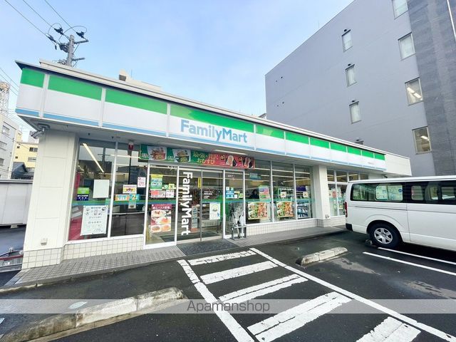 コンビニ　ファミリーマート青葉春日町店（コンビニ）まで210m