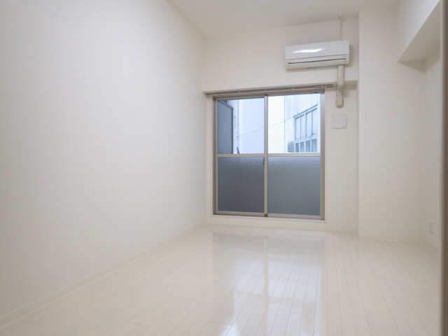 ヒルズ新栄2号館の居間写真